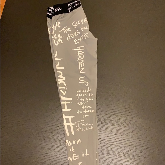 Workout leggings - Picture 3 of 3